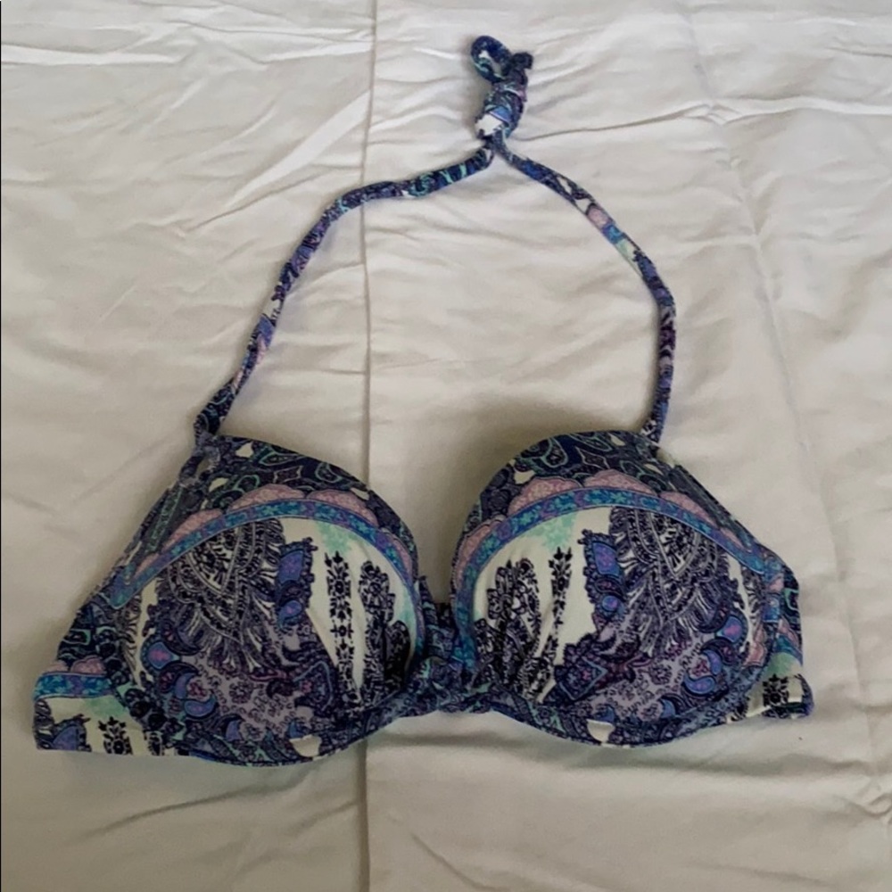 Victoria’s Secret Bikini Top: Paisley Print